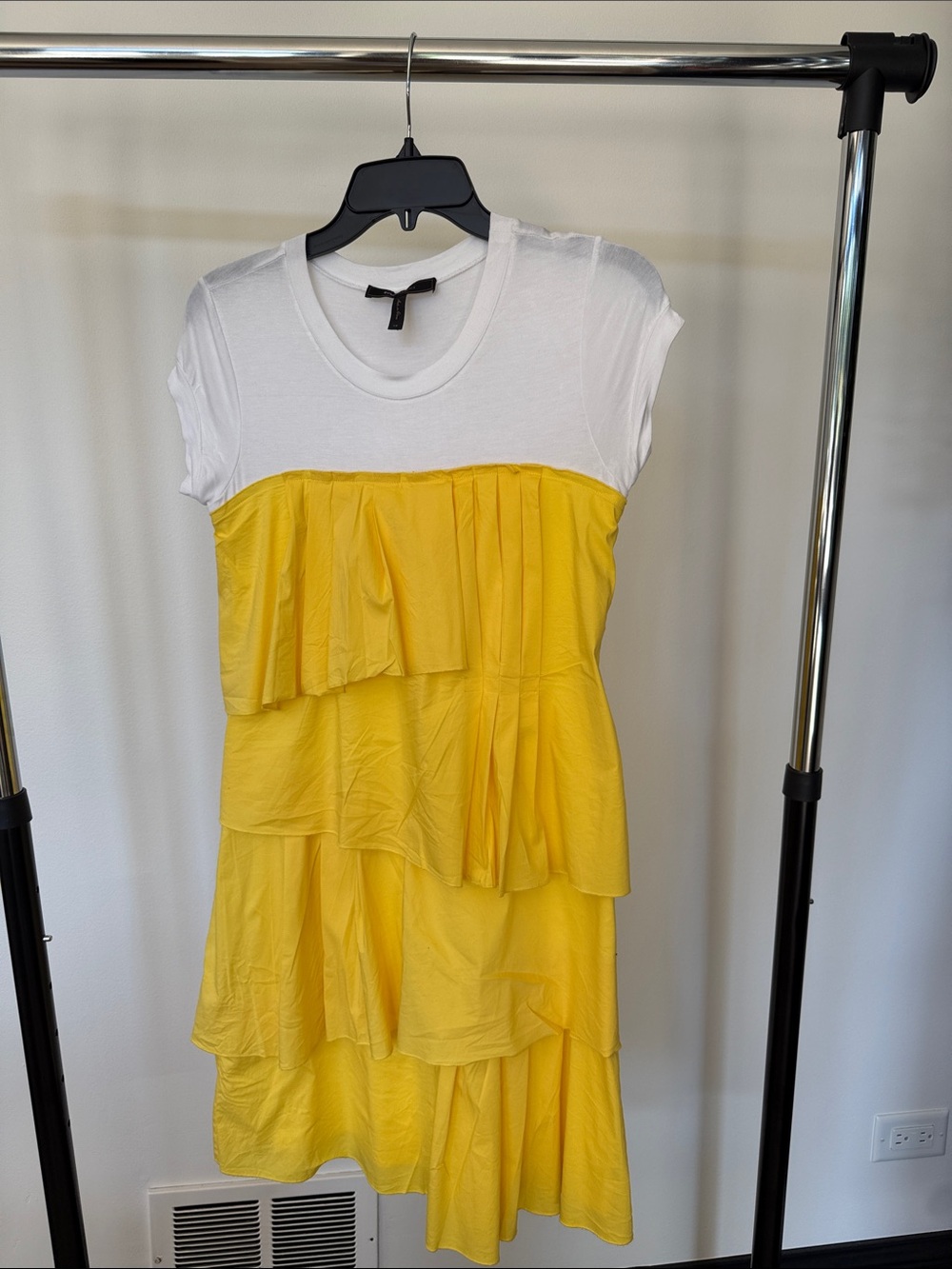 BCBGMaxAzria White and Yellow Tiered Ruffle Short-Sleeve Dress